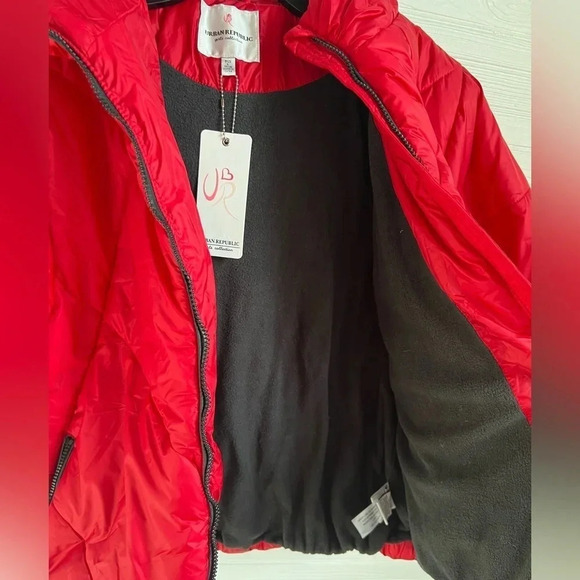 Urban Republic Red Hooded Puffer Coat Zip Up Fleece Lined Girls Size L (14/16) - Picture 5 of 15